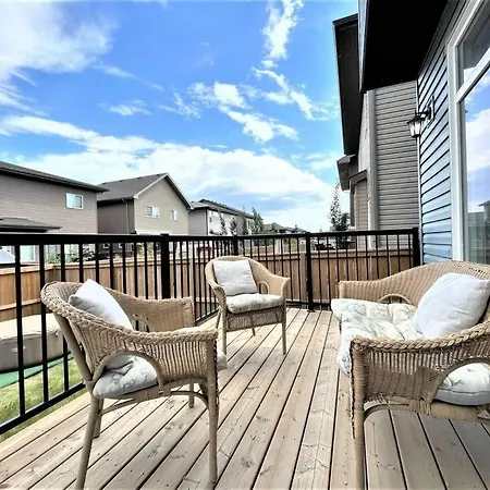 Luxury Retreat For Large Groups Villa Calgary Exterior photo